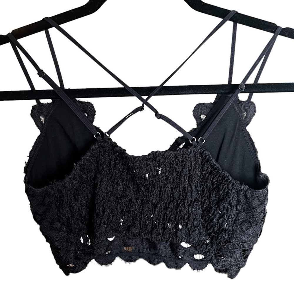 🦋Impeccable Pig| Black Lace Bralette Festival Boho Crochet Crop Top M - Picture 2 of 3